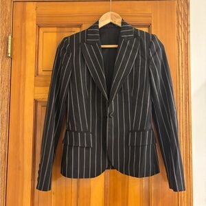 Like new women’s Theory striped blazer size 2.